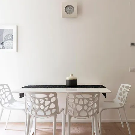 Fifty Eight Center Apartment Milan
