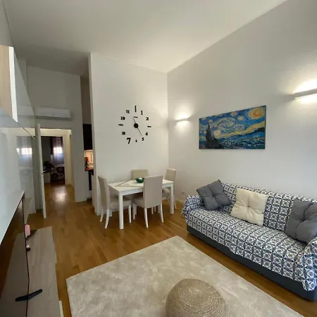 Fifty Eight Center Apartman *
